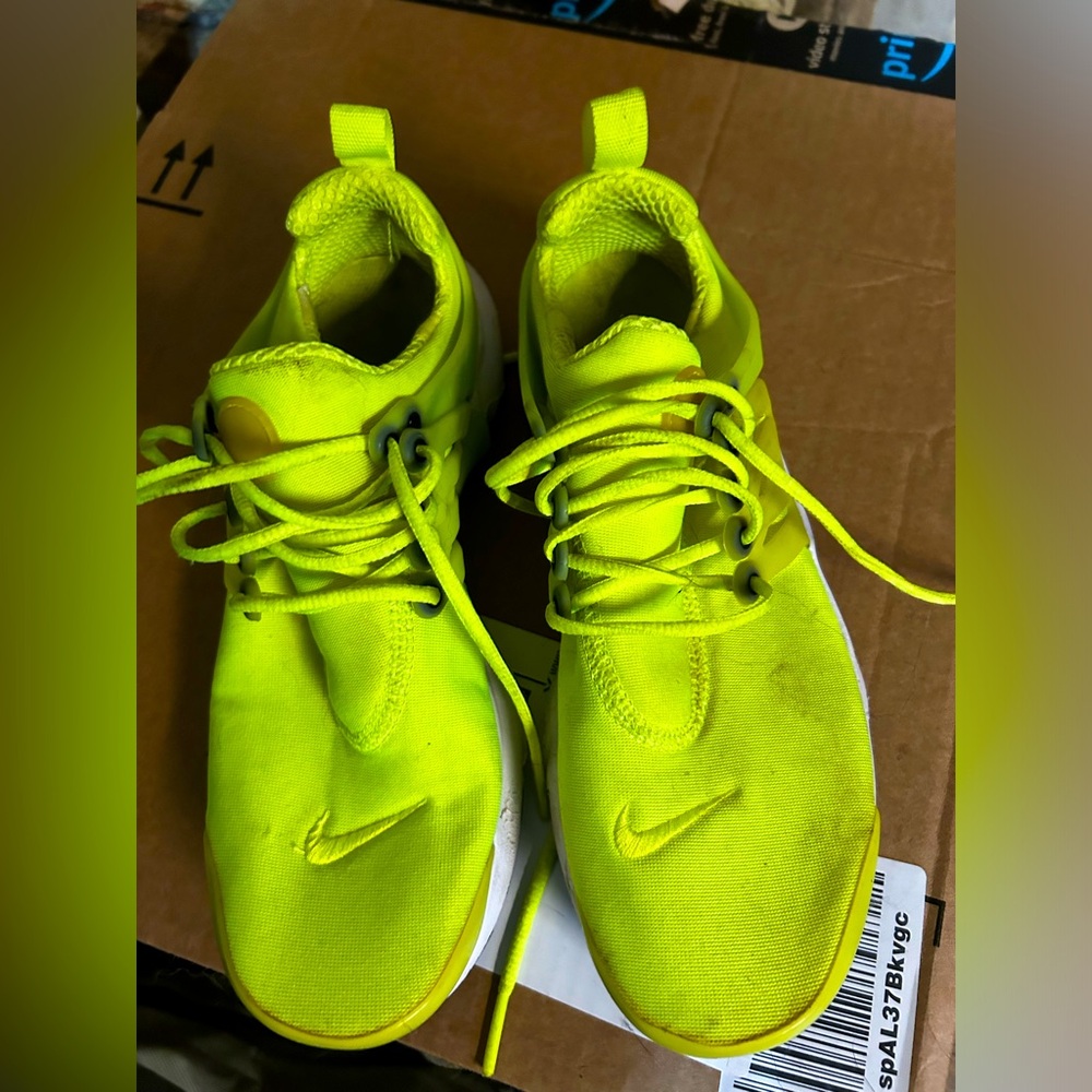 Nike shoes